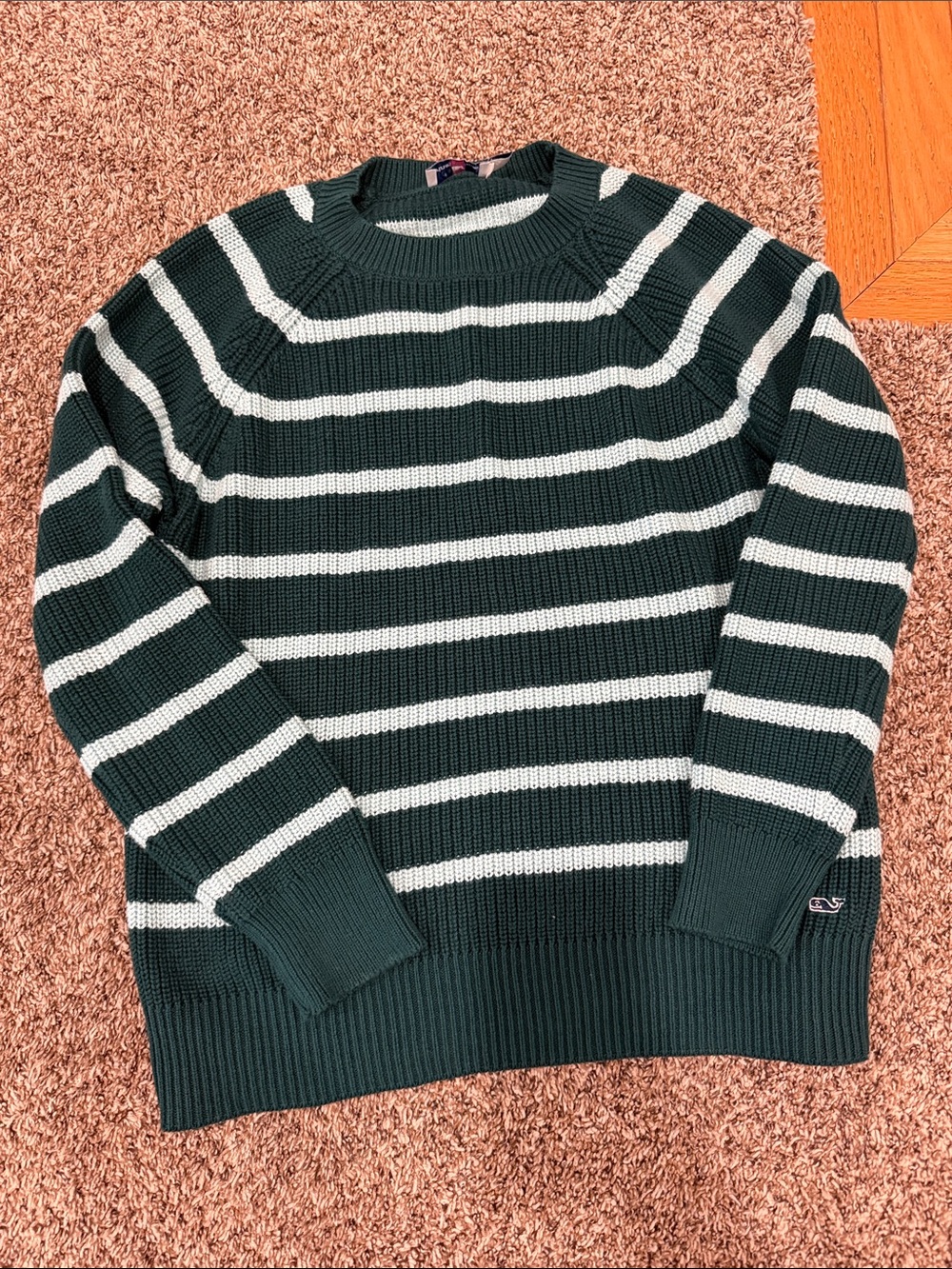 Women’s vineyard vines sweater